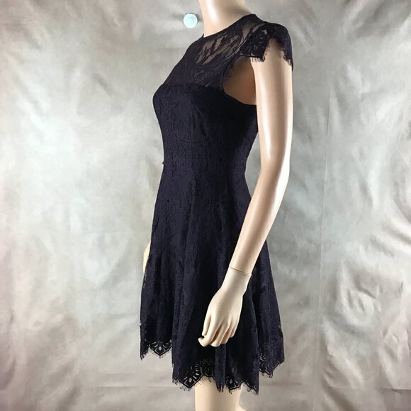 BB DAKOTA Dark Plum Lace Fit and Flare Mini Dress Size 0 - Picture 6 of 8